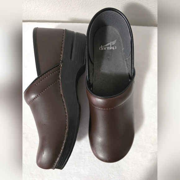Dansko Women's Brown Mules - Picture 6 of 12